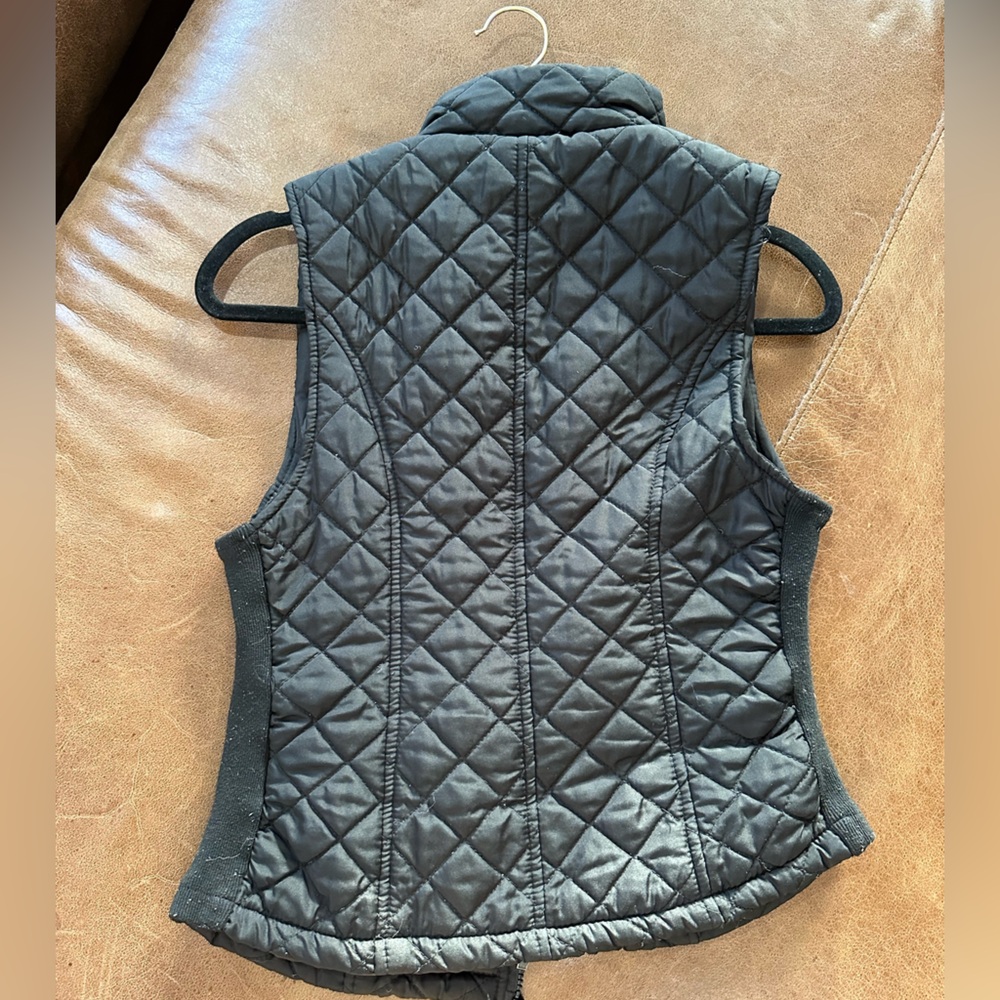 Laura Scott vest